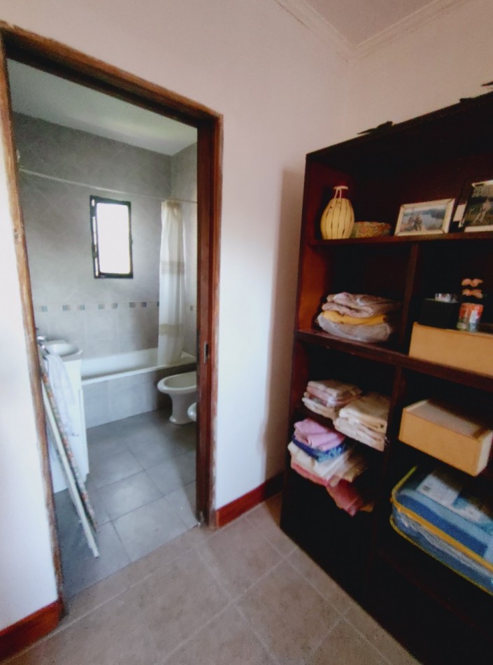 RETASADA - APTA CREDITO - CASA DE  2 DORMITORIOS ROLDAN  