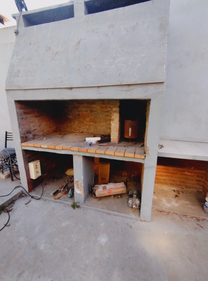 RETASADA - APTA CREDITO - CASA DE  2 DORMITORIOS ROLDAN  