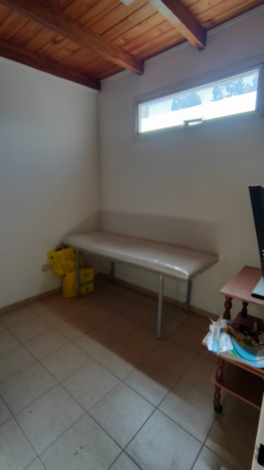 Local comercial  LOCAL + Garage + amplio jardin con piscina  