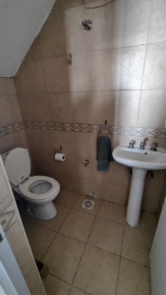 Local comercial  LOCAL + Garage + amplio jardin con piscina  