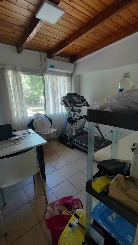 Local comercial  LOCAL + Garage + amplio jardin con piscina  