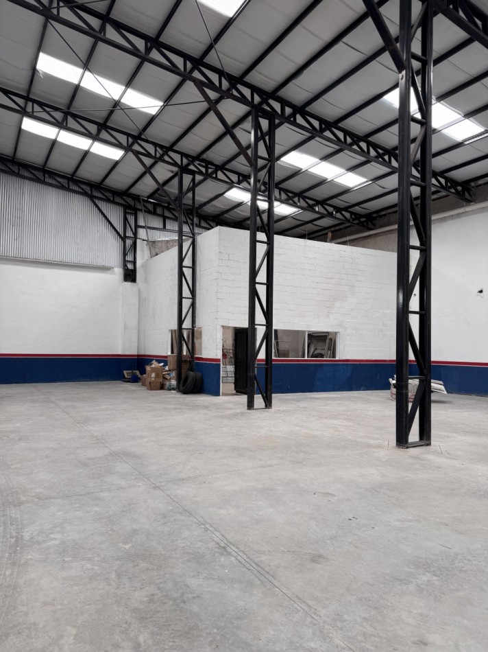 VENTA ROSARIO NORTE  GALPON  800 MTS2 