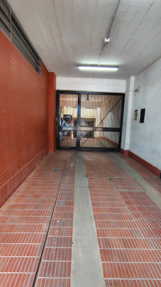 VENTA PH  CON AMPLIO BALCON  Y COCHERA ROSARIO CENTRO APTO CREDITO 