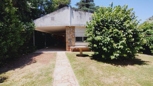 VENTA URGENTE RETASADA Funes  Garita 14 venta propiedad con increible forestado 